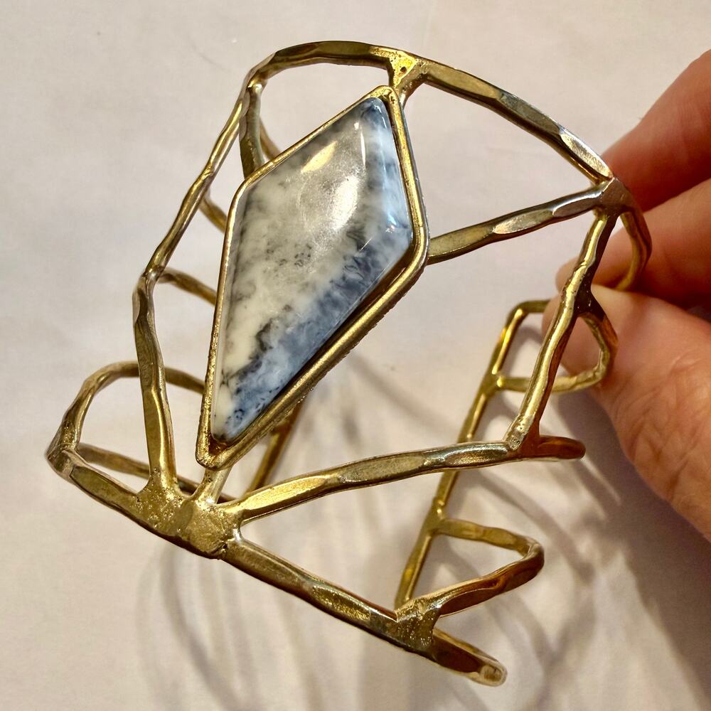 Pair of Vintage Style Wide Openwork Brass Cuff Bracelets - Picture 8 of 8